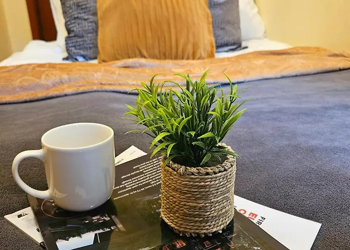 Apartamento Old Town With Stunning River View Steps By Dome Square And Presidential Castle