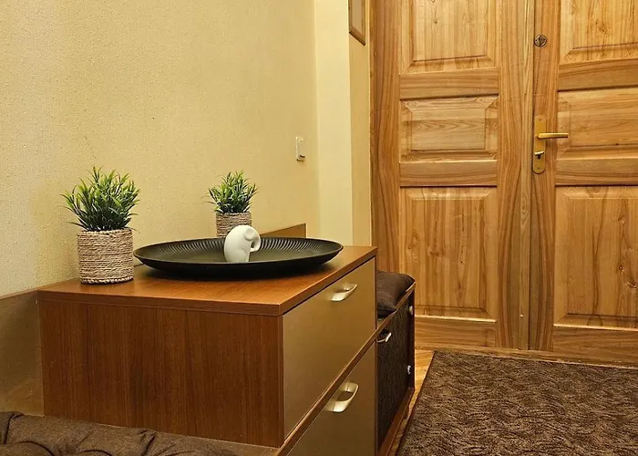 Old Town With Stunning River View Steps By Dome Square And Presidential Castle * Riga