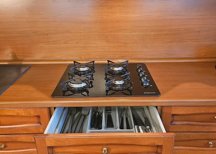 Old Town With Stunning River View Steps By Dome Square And Presidential Castle 公寓 里加