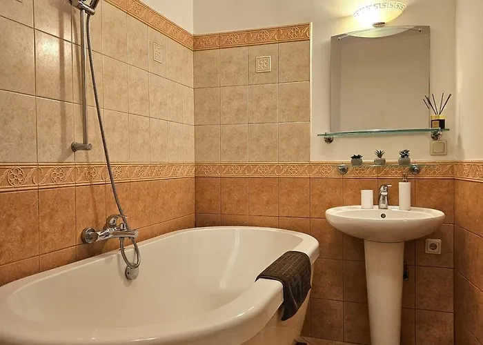 Old Town With Stunning River View Steps By Dome Square And Presidential Castle * Riga